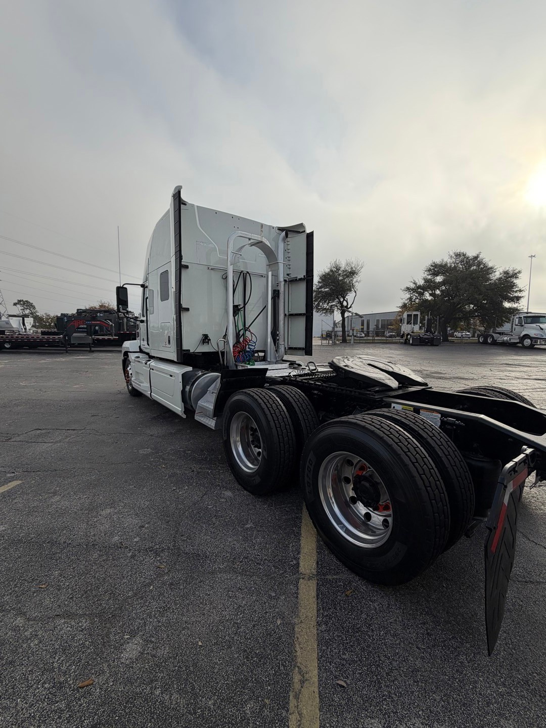 2020 Mack Anthem - image 4