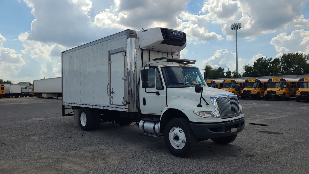 2019 International 4300 - image 2