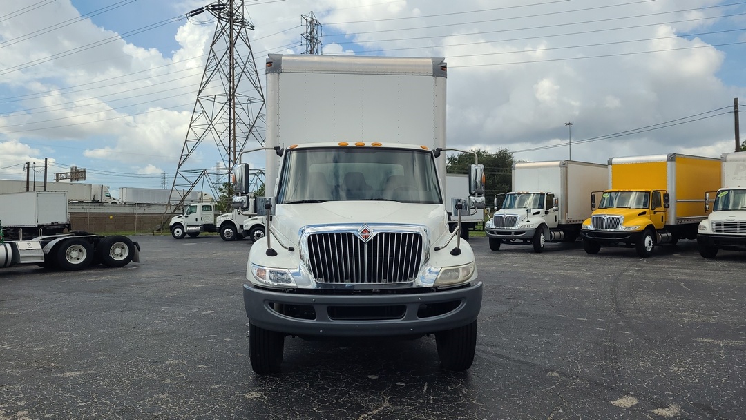 2019 International MV - image 6