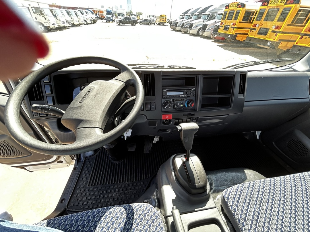 2025 Isuzu NPR - image 8