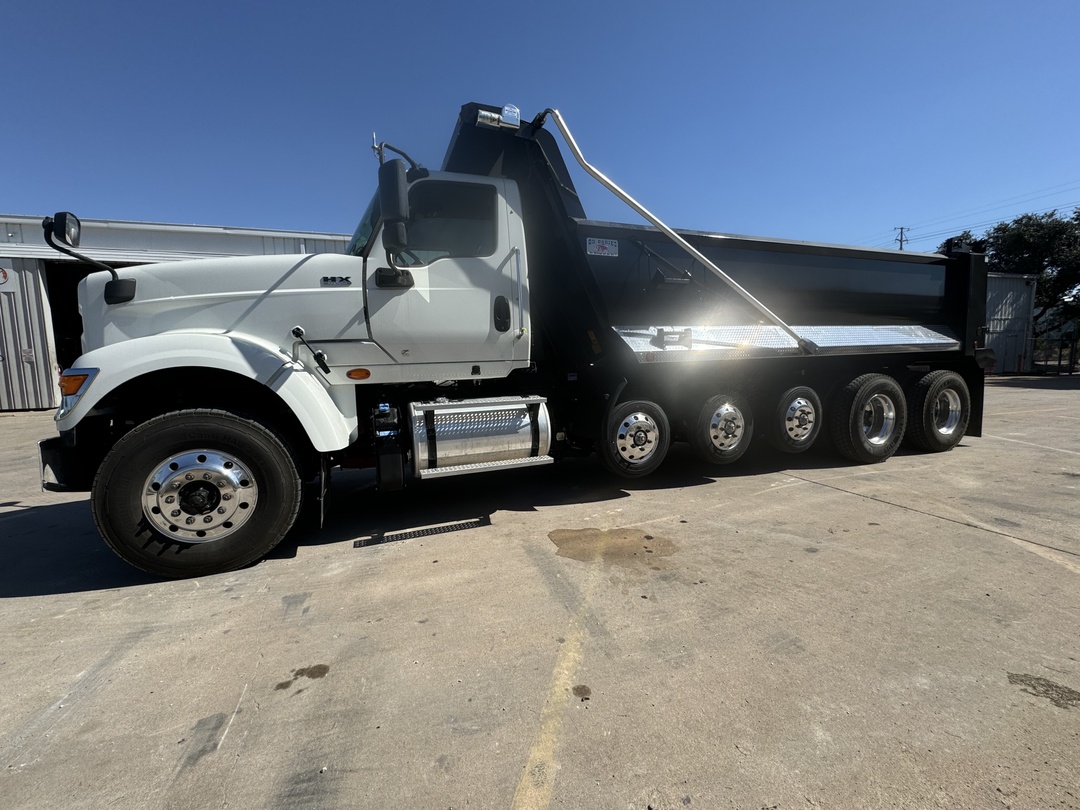 2024 INTERNATIONAL HX520 SFA