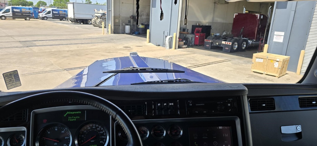 2022 Kenworth W900 - image 10