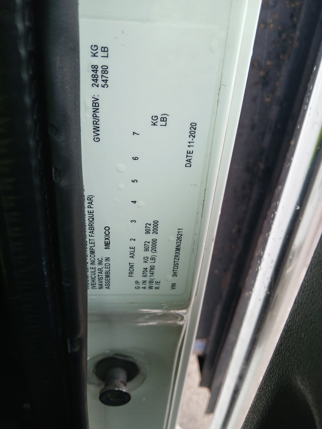 2021 International HX - image 3