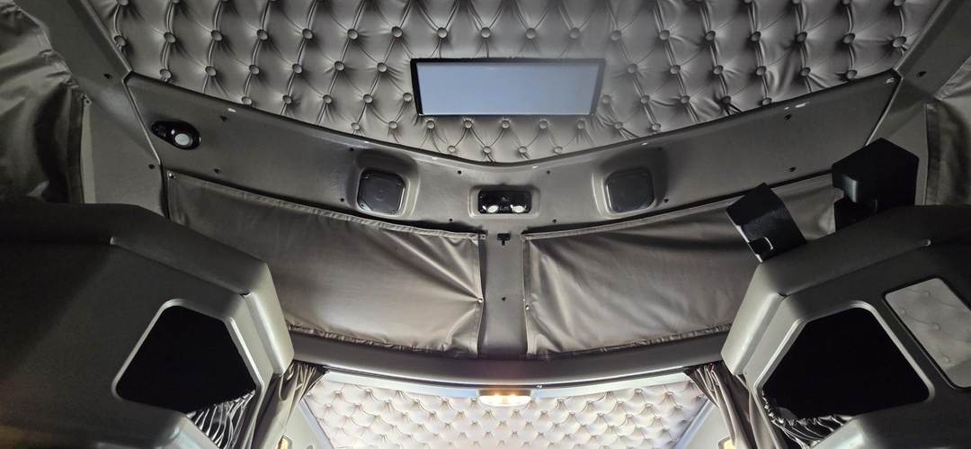 2022 Kenworth W900 - image 11