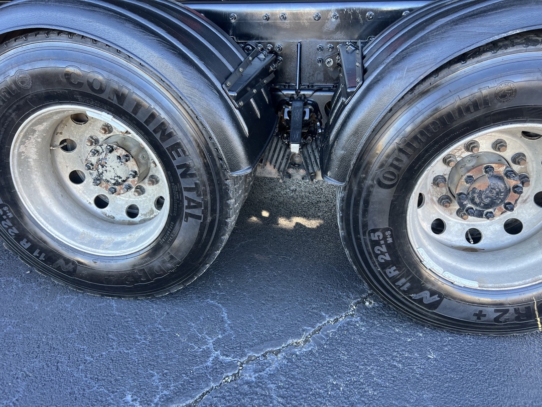 2024 International HX - image 9