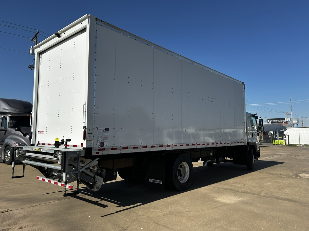 2025 Isuzu FTR - image 4