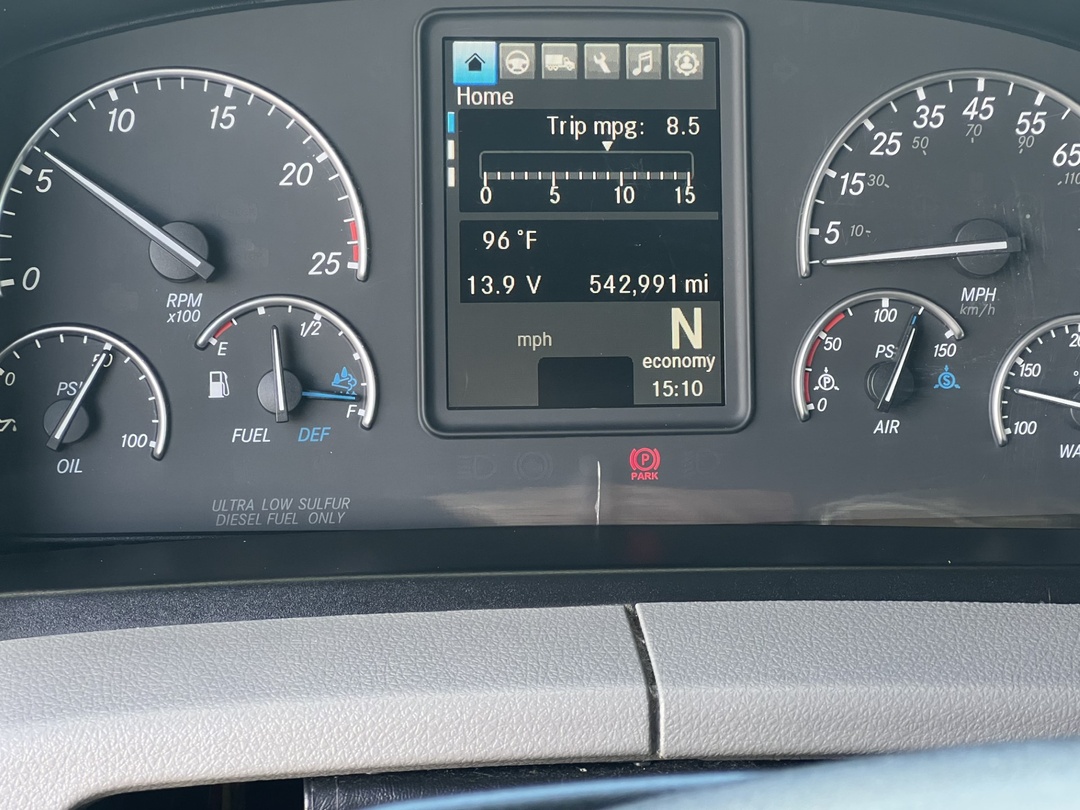 2020 Freightliner Cascadia - image 12